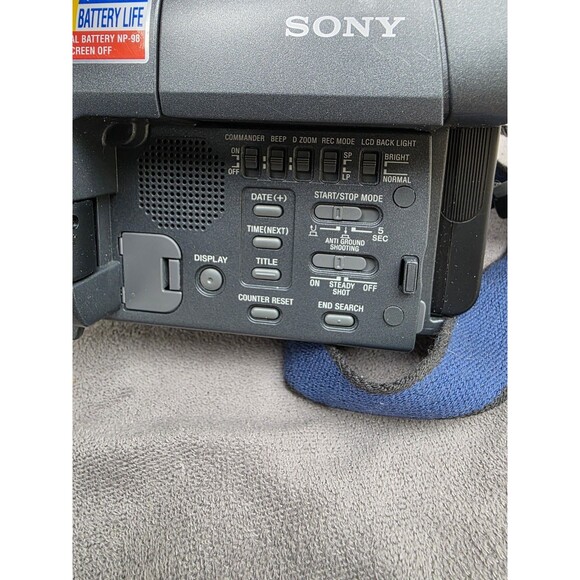 Sony Handycam CCD-TRV212 Video 8MM Analog Camcorder Without Accessories - Picture 6 of 11